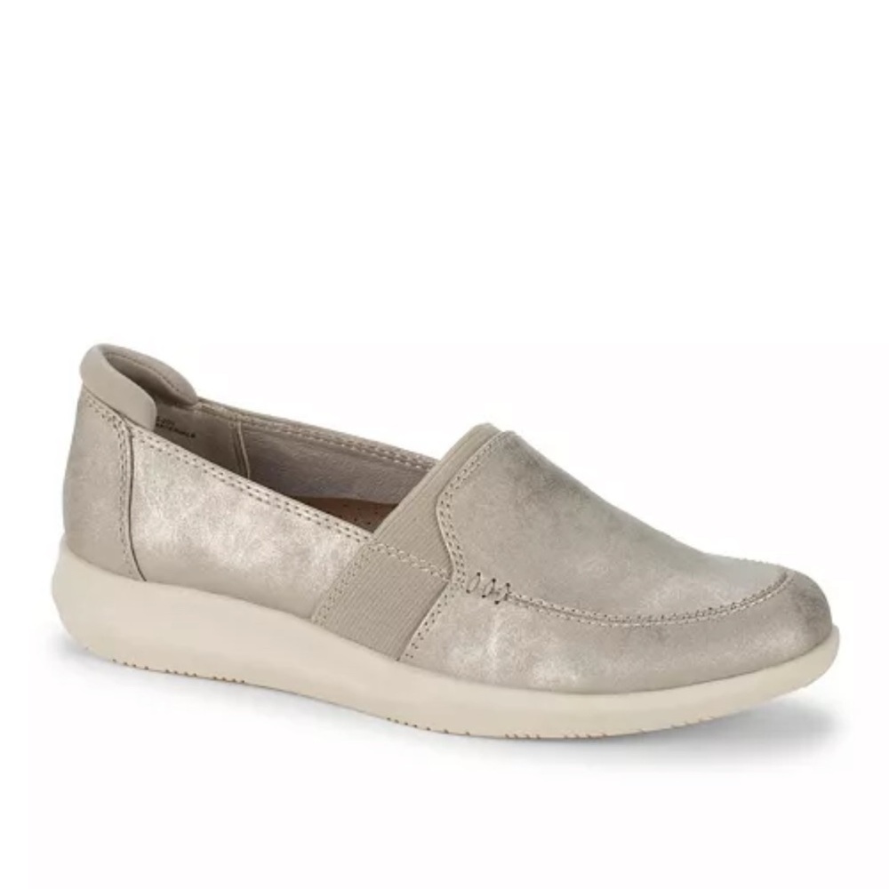 \BareTraps\ NWT Jilian Slip On